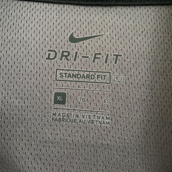 Nike Dri-Fit Pullover - Picture 3 of 5